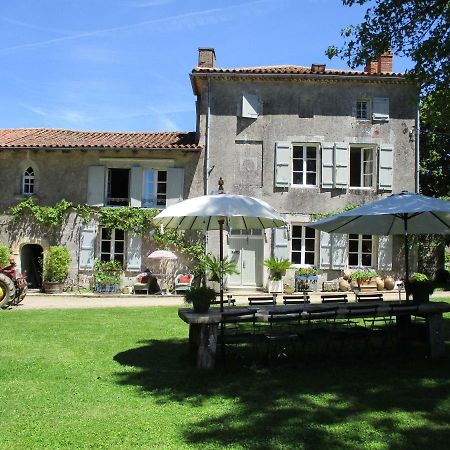 Domaine De Lalat - B&B With En-Suite Bathrooms All Rooms With Garden Views Montembœuf Exteriér fotografie