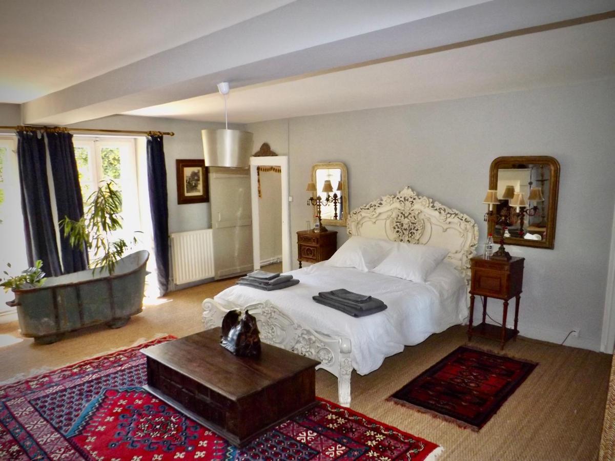 Domaine De Lalat - B&B With En-Suite Bathrooms All Rooms With Garden Views Montembœuf Exteriér fotografie