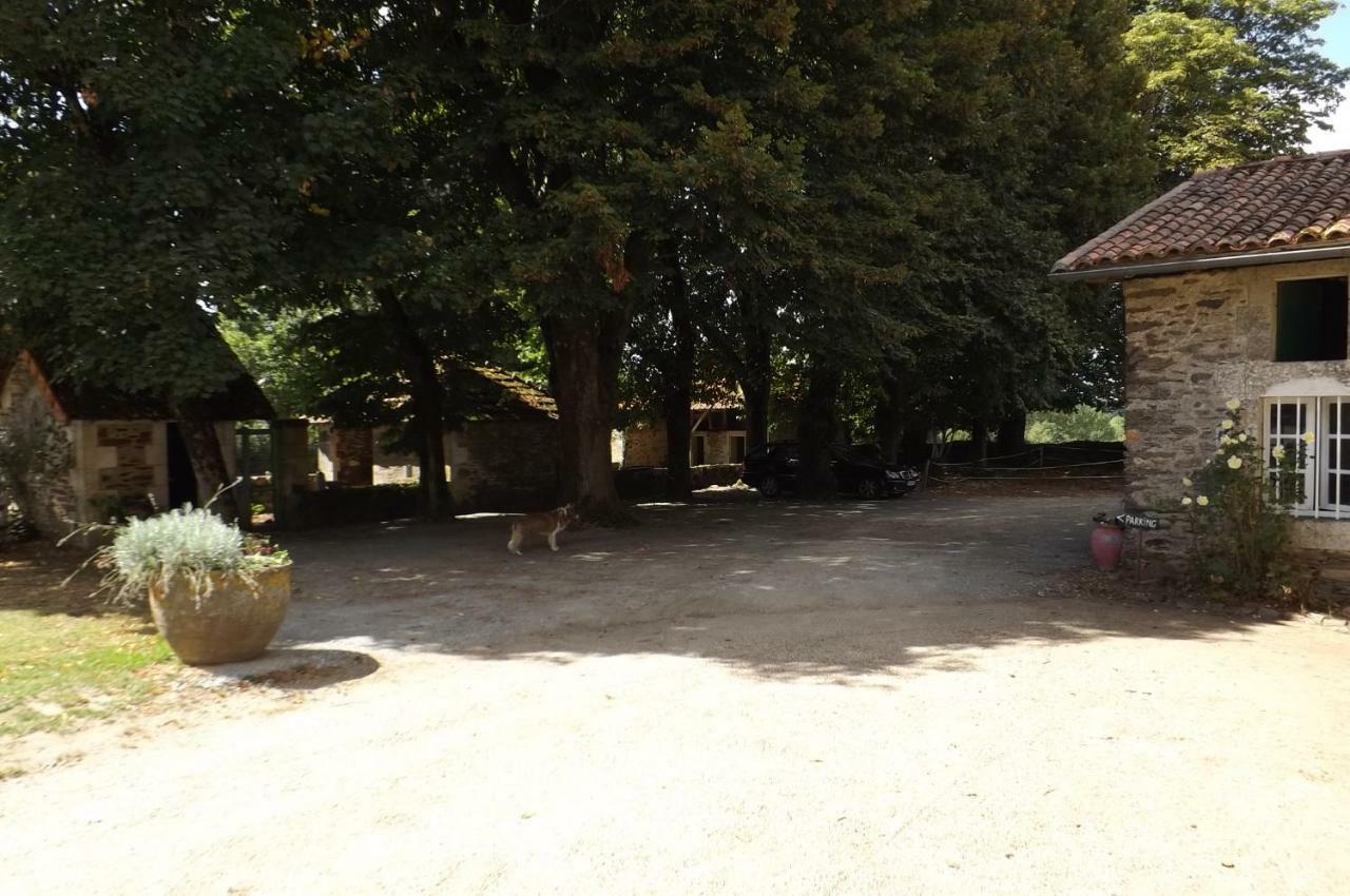 Domaine De Lalat - B&B With En-Suite Bathrooms All Rooms With Garden Views Montembœuf Exteriér fotografie