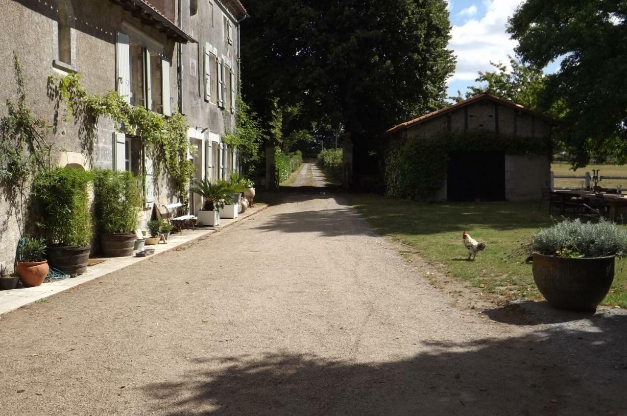 Domaine De Lalat - B&B With En-Suite Bathrooms All Rooms With Garden Views Montembœuf Exteriér fotografie