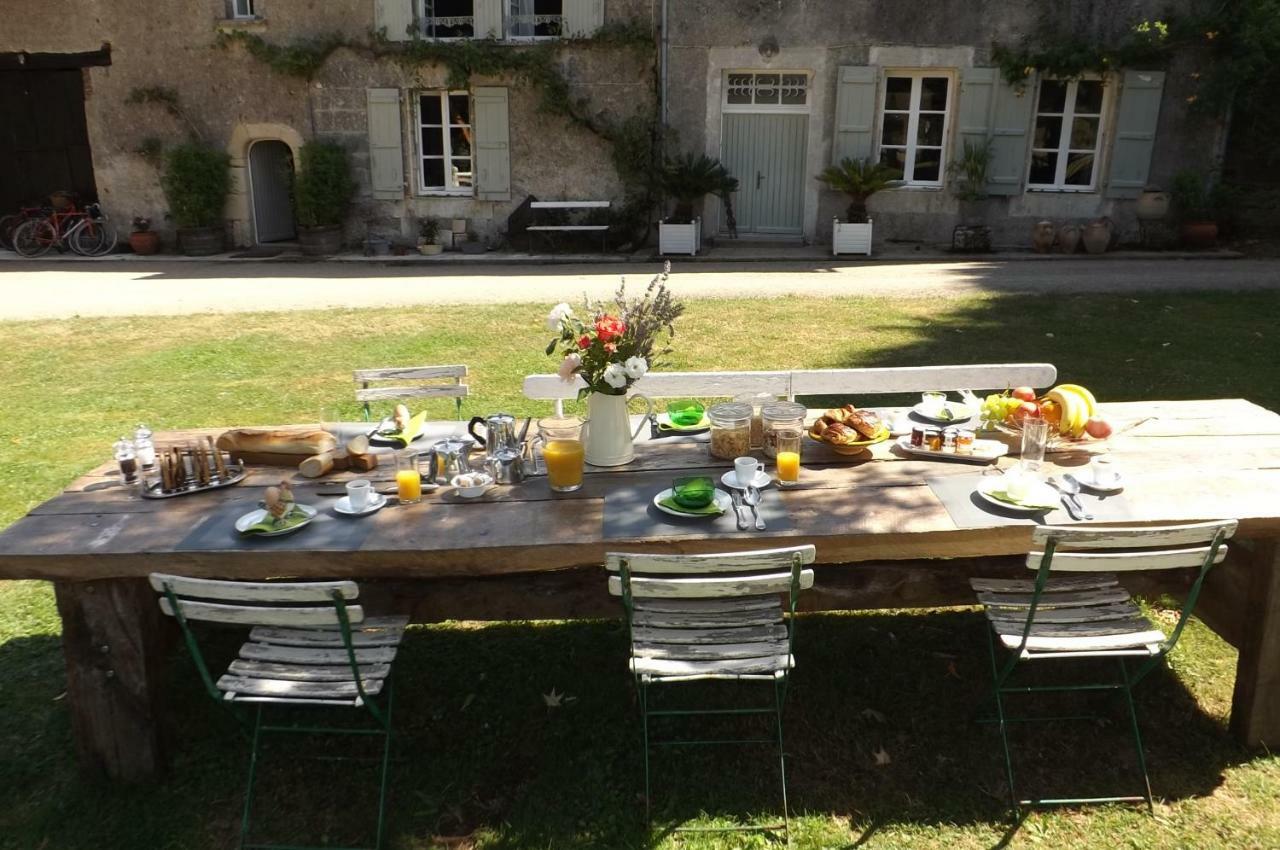 Domaine De Lalat - B&B With En-Suite Bathrooms All Rooms With Garden Views Montembœuf Exteriér fotografie
